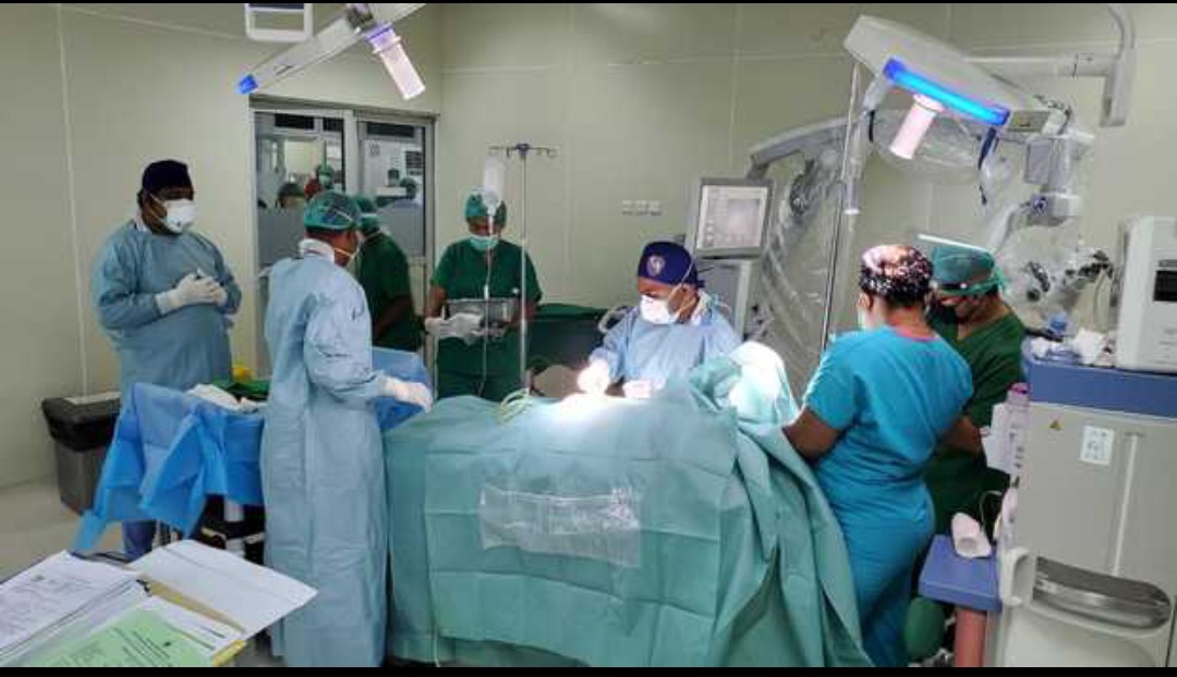 Dampingi Operasi Bedah Saraf Siloam Hospitals Transfer Ilmu Medis Di Rsud Jayapura Portal Berita Terikini